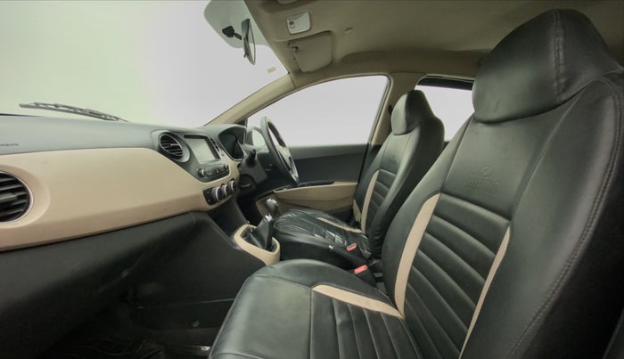 2017 Hyundai Grand i10 SPORTZ (O) 1.2 KAPPA VTVT, Petrol, Manual, 23,476 km, Right Side Front Door Cabin