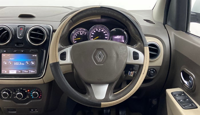 2015 Renault Lodgy 110 PS RXZ 8 STR, Diesel, Manual, 1,38,716 km, Steering Wheel Close Up