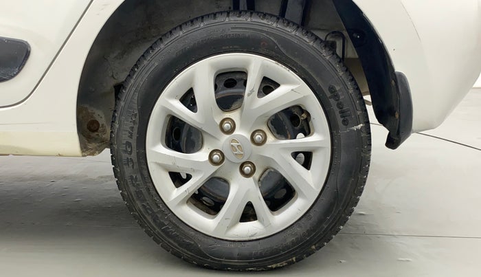 2017 Hyundai Grand i10 MAGNA 1.2 VTVT, CNG, Manual, 33,785 km, Left Rear Wheel