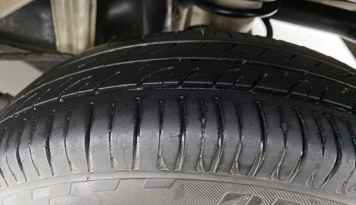2016 Maruti Alto 800 LXI, Petrol, Manual, 89,356 km, Left Rear Tyre Tread