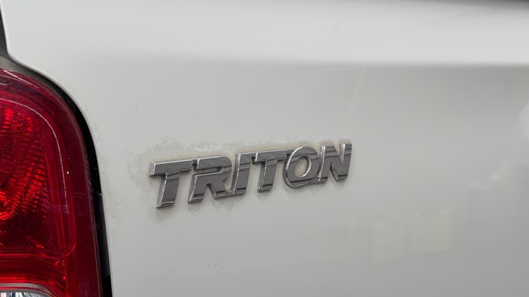 2017 Mitsubishi Triton Gls (4x4), Manual, 173564 km, Badge (Boot Left Side)