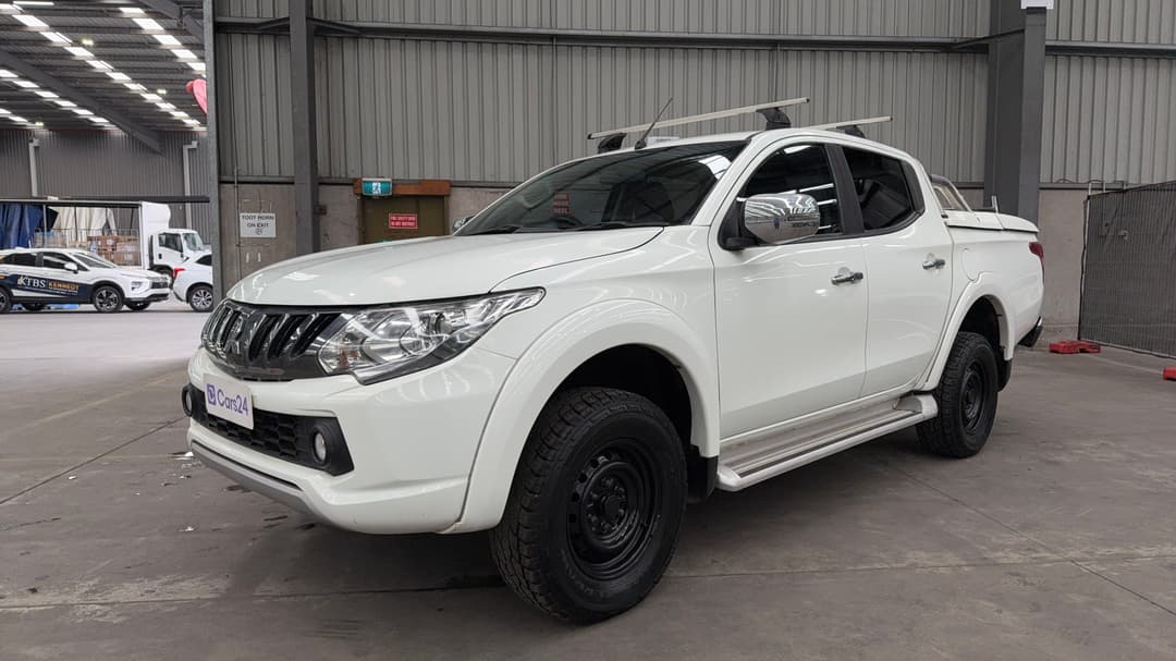 2017 Mitsubishi Triton Gls (4x4), Manual, 173564 km, Left Front Diagonal (45- Degree) View