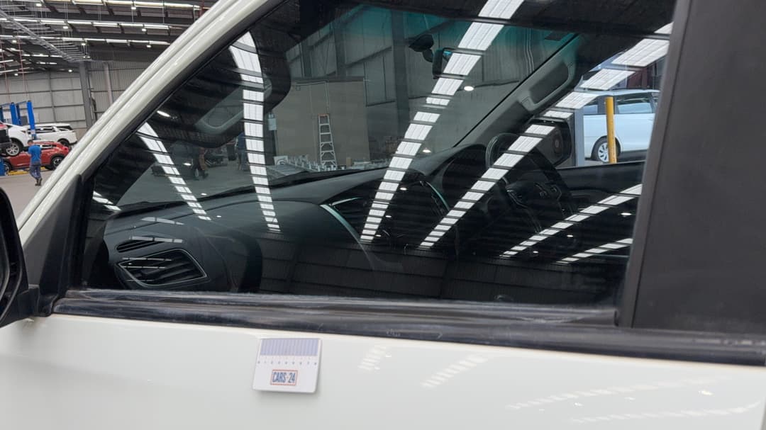 2017 Mitsubishi Triton Gls (4x4), Manual, 173564 km, Doors Front LHS Fade