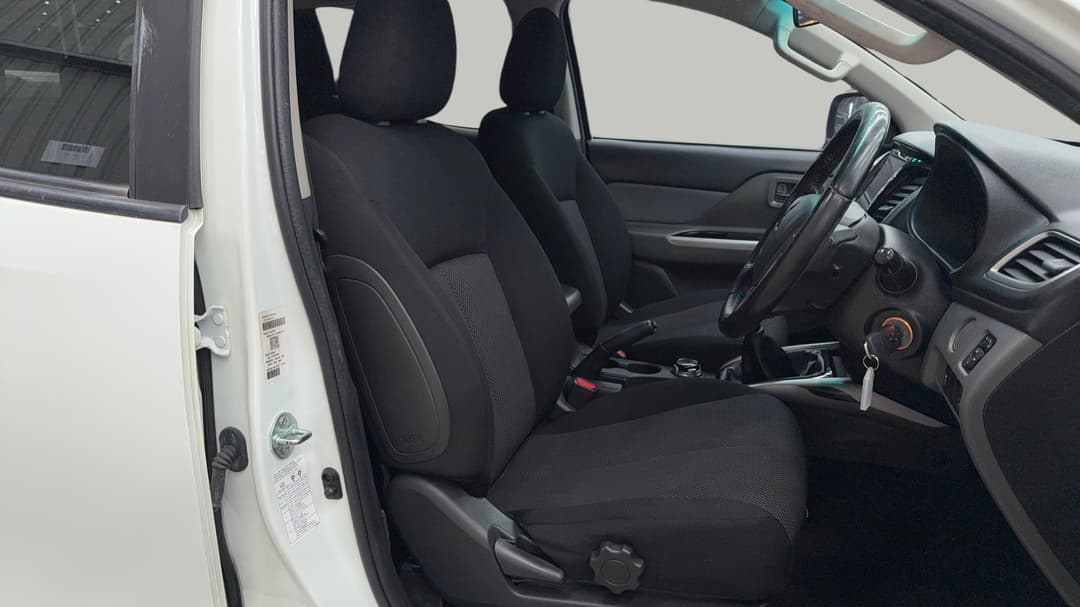 2017 Mitsubishi Triton Gls (4x4), Manual, 173564 km, Right Side Front Door Cabin View