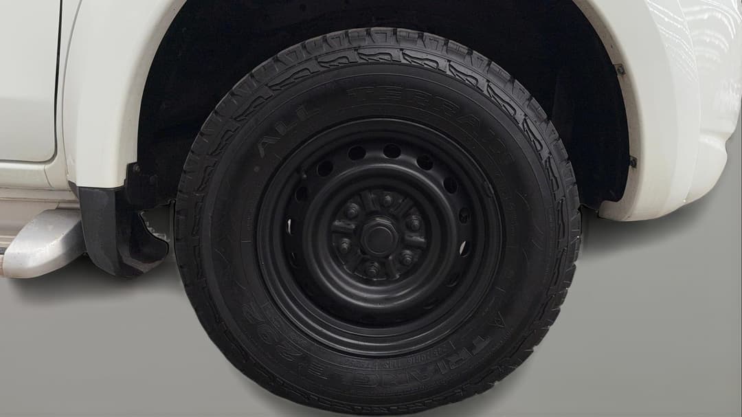2017 Mitsubishi Triton Gls (4x4), Manual, 173564 km, Right Front Wheel