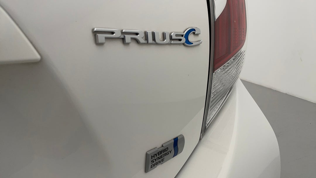 Badge (Boot Right Side)