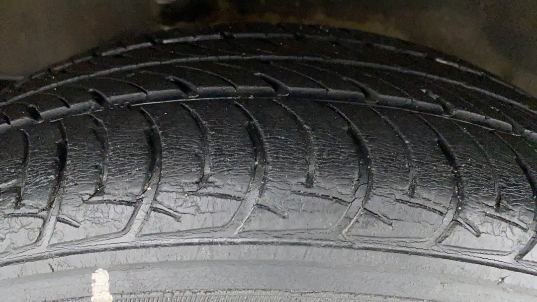Right Rear Tyre Tread