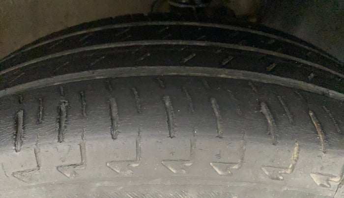 2019 Maruti IGNIS DELTA 1.2, Petrol, Manual, 37,844 km, Right Front Tyre Tread
