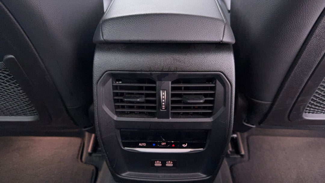 2021 BMW 3 20i M Sport, Automatic, 75322 km, Rear A/C Vent