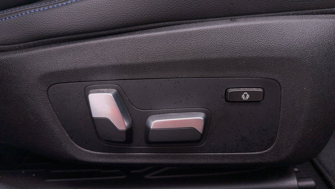 2021 BMW 3 20i M Sport, Automatic, 75322 km, Drivers Side Adjustment Panel