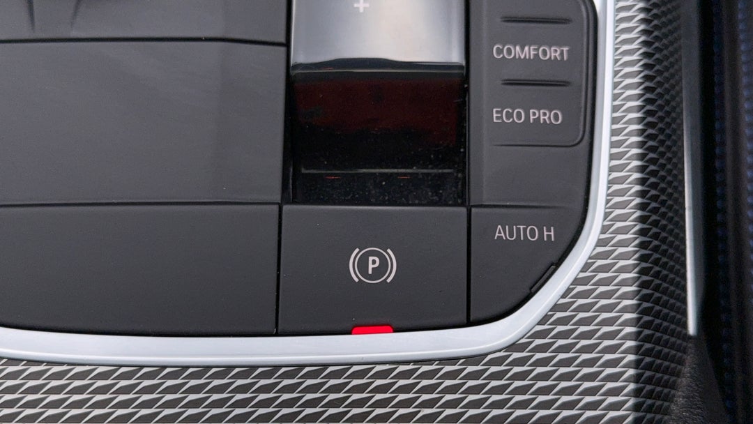 2021 BMW 3 20i M Sport, Automatic, 75322 km, Handbrake