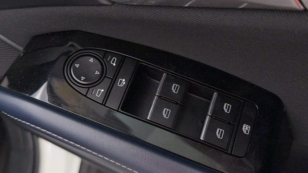 2021 Mazda CX-30 G20 Evolve (FWD), Automatic, 56675 km, Drivers Side Door Panel Controls