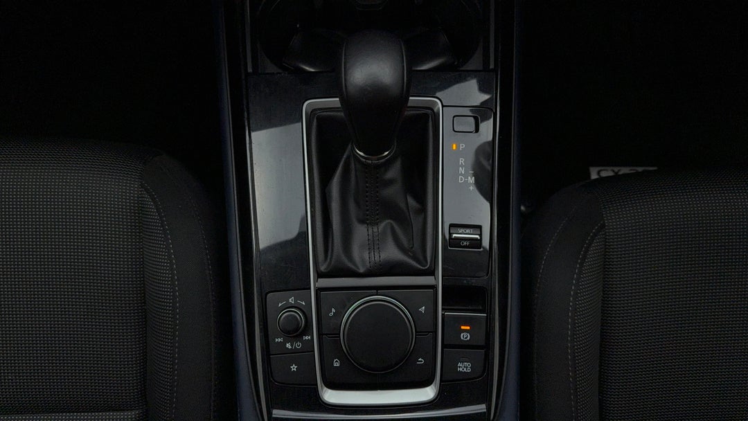 2021 Mazda CX-30 G20 Evolve (FWD), Automatic, 56675 km, Gear Lever 