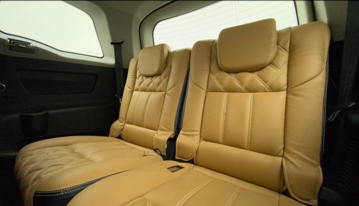 2019 Mahindra XUV500 W7, Diesel, Manual, 25,899 km, Third Seat Row ( optional )