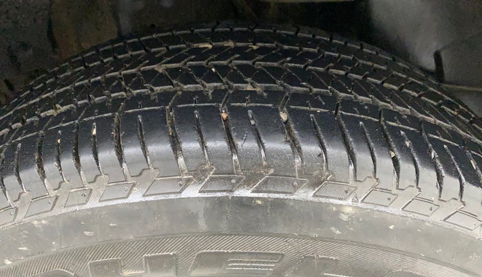 2019 Mahindra XUV500 W7, Diesel, Manual, 25,899 km, Right Rear Tyre Tread