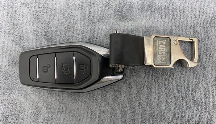 2019 Mahindra XUV500 W7, Diesel, Manual, 25,899 km, Key Close Up