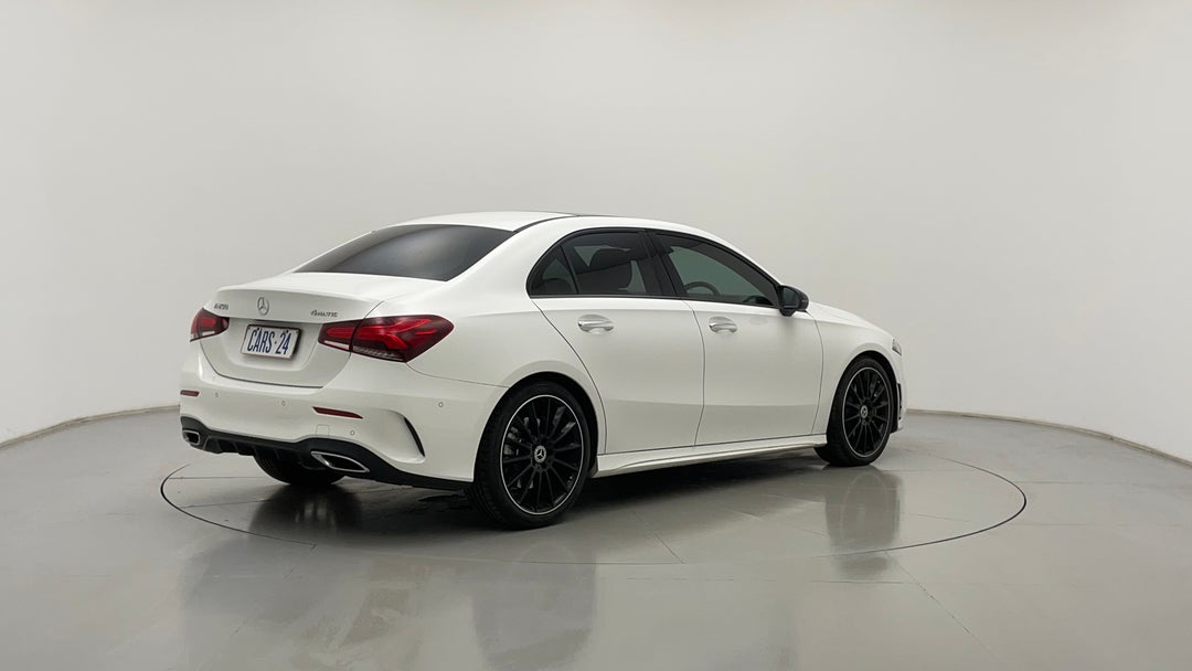 Right Back Diagonal (45- Degree) View