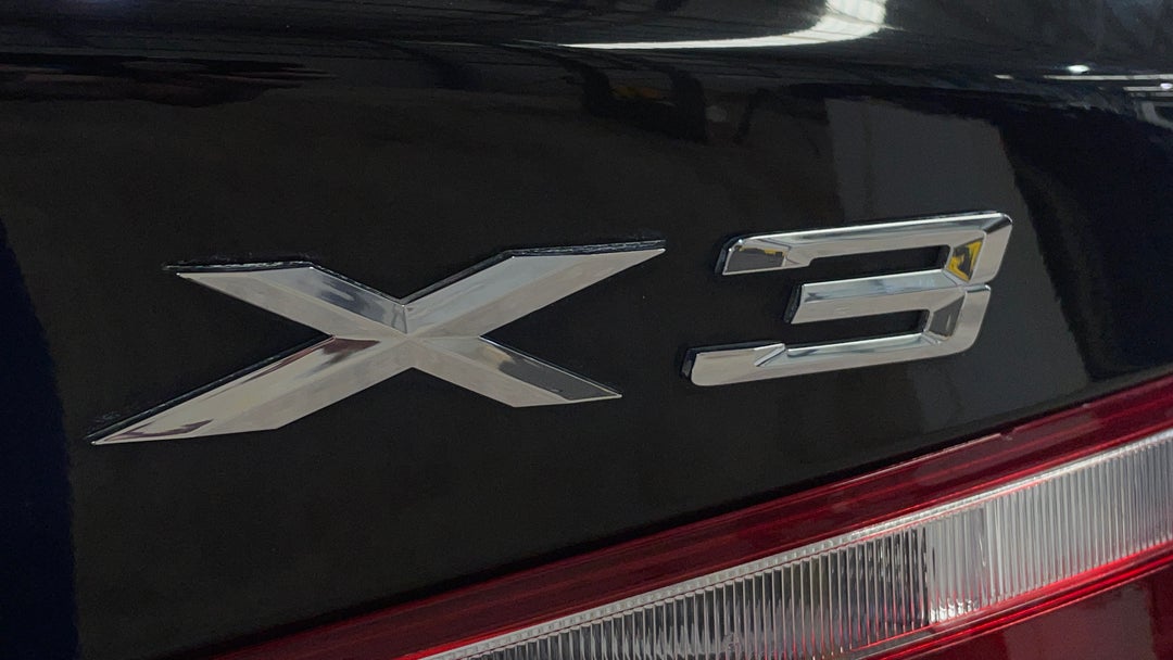 Badge (Boot Right Side)