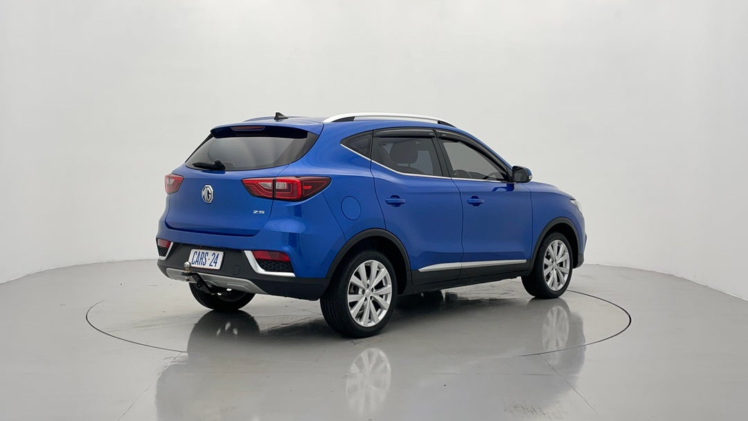 Right Back Diagonal (45- Degree) View