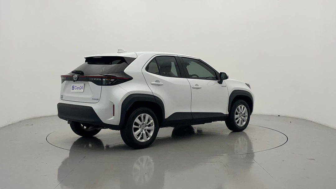 Right Back Diagonal (45- Degree) View