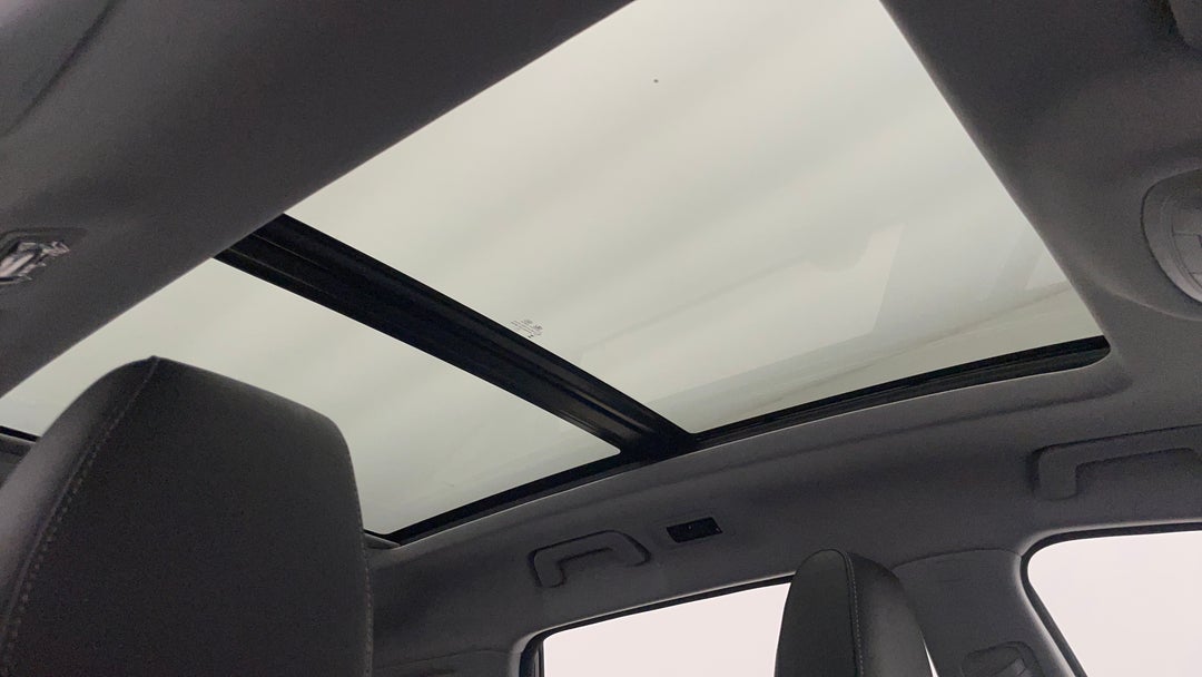 Interior Sunroof/Moonroof
