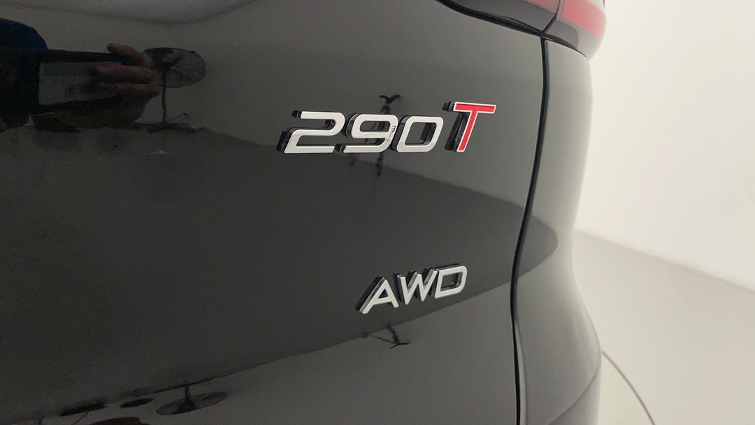 Badge (Boot Right Side)