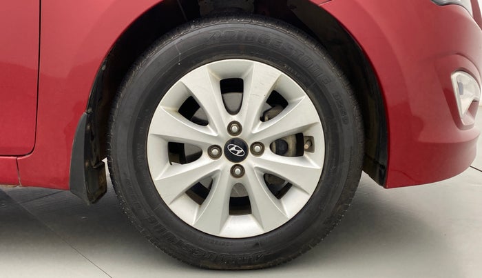 2015 Hyundai Verna FLUIDIC 1.6 CRDI S, Diesel, Manual, 78,214 km, Right Front Wheel