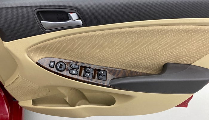 2015 Hyundai Verna FLUIDIC 1.6 CRDI S, Diesel, Manual, 78,214 km, Driver Side Door Panels Control
