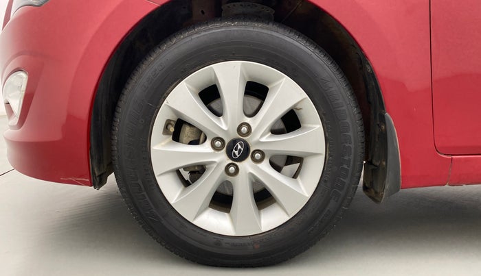 2015 Hyundai Verna FLUIDIC 1.6 CRDI S, Diesel, Manual, 78,214 km, Left Front Wheel