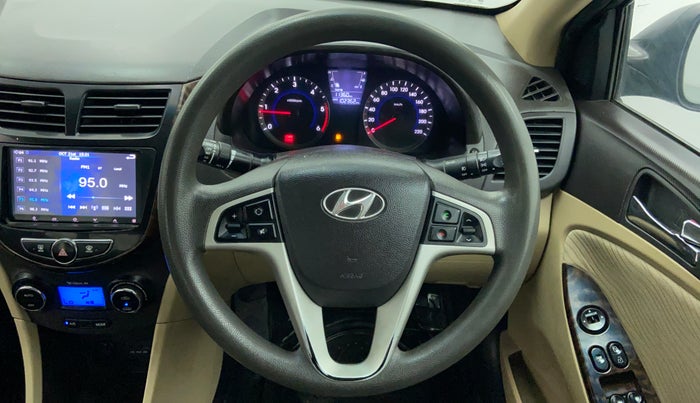 2011 Hyundai Verna FLUIDIC 1.6 EX CRDI, Diesel, Manual, 1,02,362 km, Steering Wheel Close-up