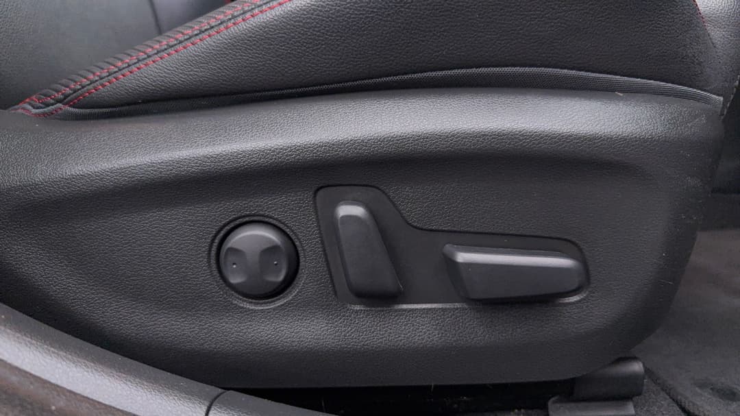 2019 Hyundai Elantra Sport Premium (black), Automatic, 93922 km, Drivers Side Adjustment Panel