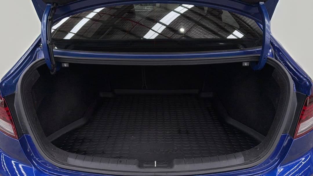 2019 Hyundai Elantra Sport Premium (black), Automatic, 93922 km, Boot Inside View