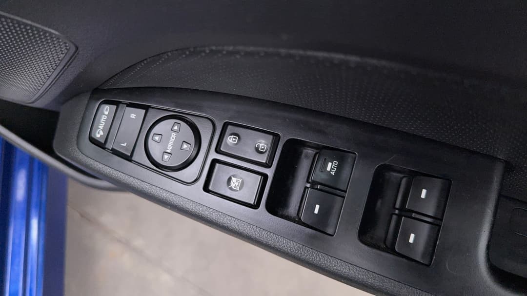 2019 Hyundai Elantra Sport Premium (black), Automatic, 93922 km, Drivers Side Door Panel Controls