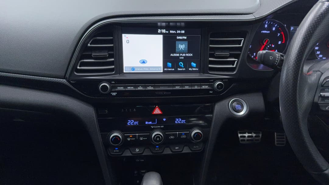 2019 Hyundai Elantra Sport Premium (black), Automatic, 93922 km, Center Console