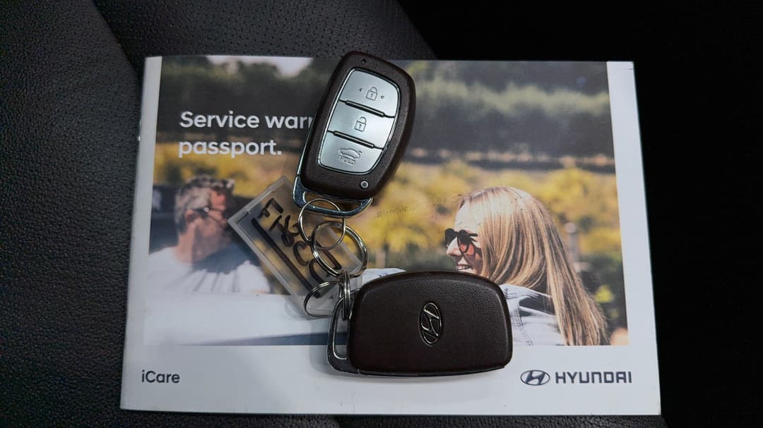 2019 Hyundai Elantra Sport Premium (black), Automatic, 93922 km, Key Close-up