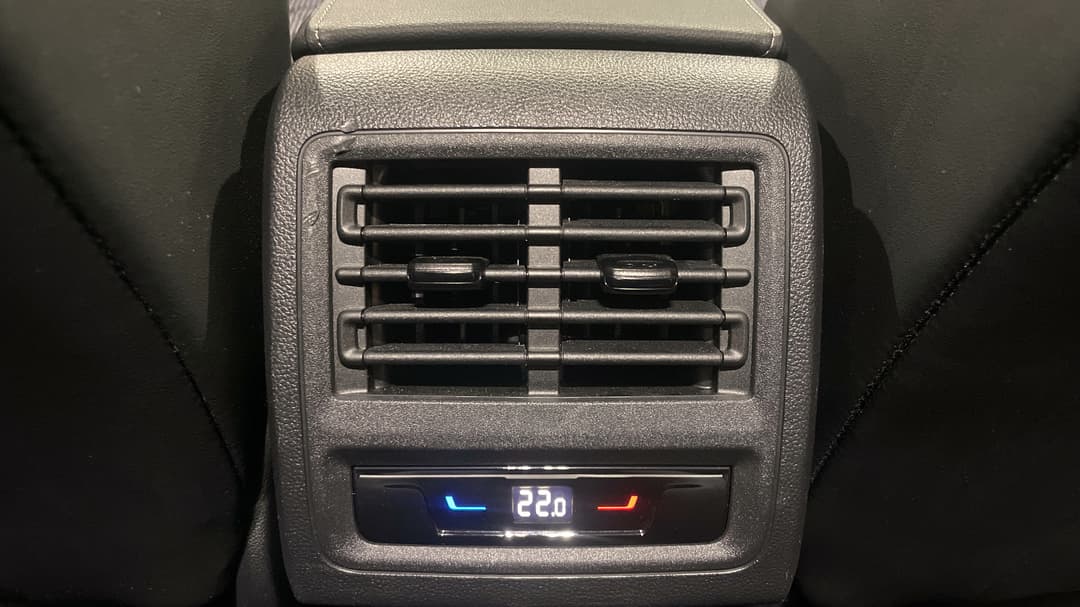 2021 Volkswagen Golf 110tsi R-line, Automatic, 20533 km, Rear A/C Vent