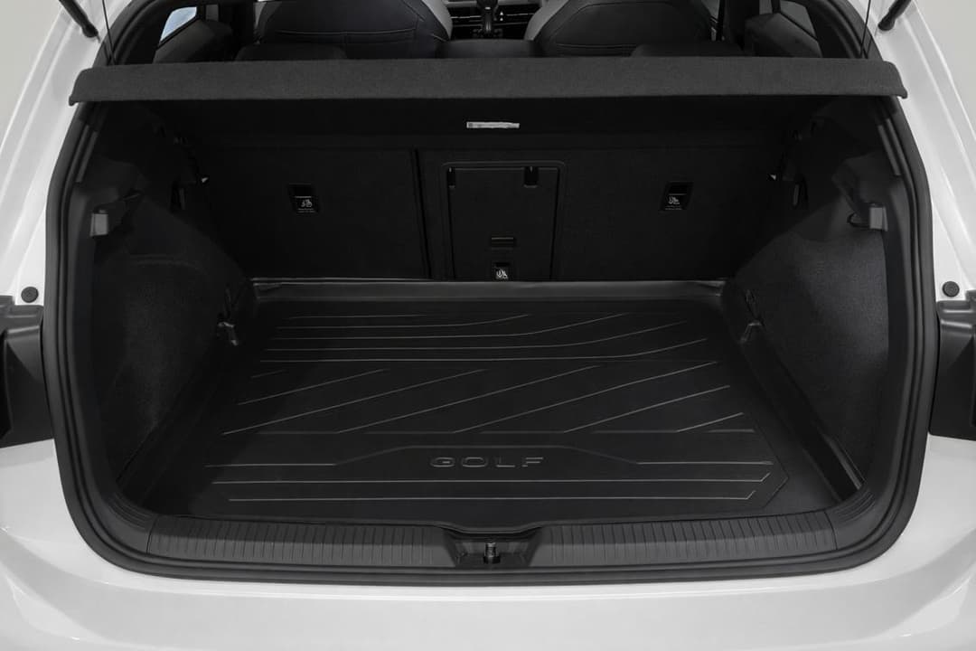 2021 Volkswagen Golf 110tsi R-line, Automatic, 20533 km, Boot Inside View