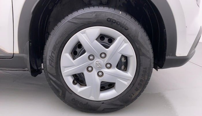 2019 Hyundai VENUE S MT 1.2 KAPPA, Petrol, Manual, 9,852 km, Right Front Wheel