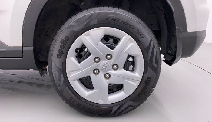 2019 Hyundai VENUE S MT 1.2 KAPPA, Petrol, Manual, 9,852 km, Left Rear Wheel