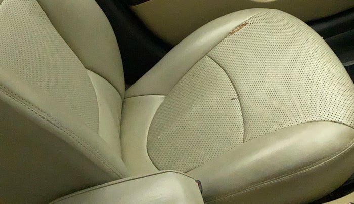 2015 Hyundai Verna FLUIDIC 4S 1.6 VTVT S(O), Petrol, Manual, 64,530 km, Front left seat (passenger seat) - Cover slightly torn