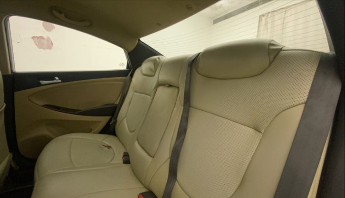 2015 Hyundai Verna FLUIDIC 4S 1.6 VTVT S(O), Petrol, Manual, 64,530 km, Right Side Rear Door Cabin