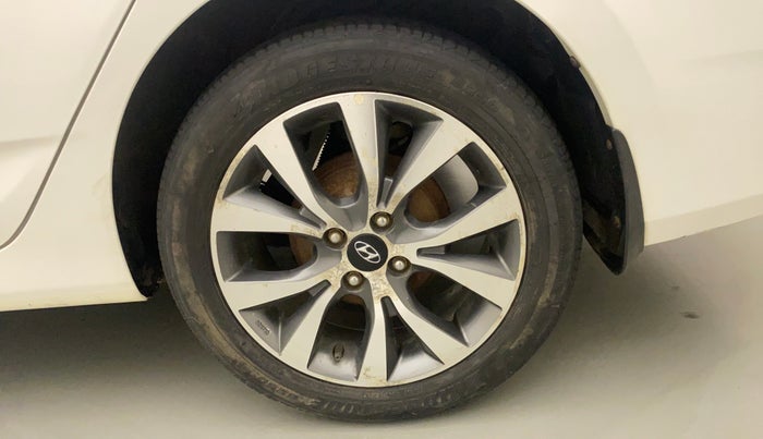 2015 Hyundai Verna FLUIDIC 4S 1.6 VTVT S(O), Petrol, Manual, 64,530 km, Left Rear Wheel
