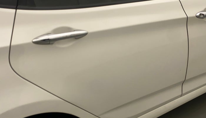 2015 Hyundai Verna FLUIDIC 4S 1.6 VTVT S(O), Petrol, Manual, 64,530 km, Right rear door - Paint has faded