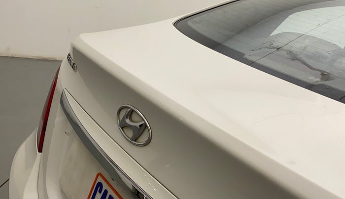 2015 Hyundai Verna FLUIDIC 4S 1.6 VTVT S(O), Petrol, Manual, 64,530 km, Dicky (Boot door) - Slightly dented