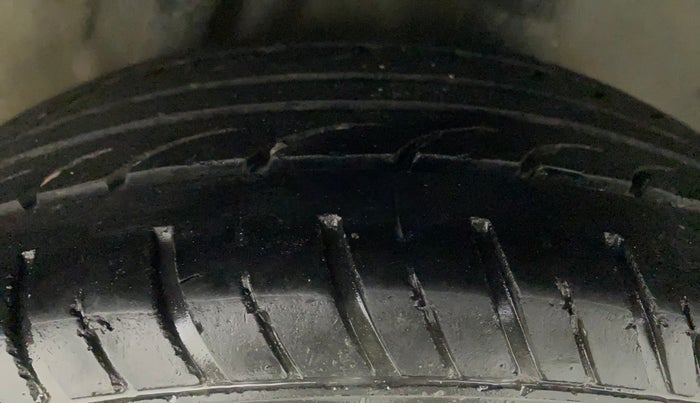 2016 Honda City 1.5L I-VTEC SV, CNG, Manual, 68,878 km, Left Rear Tyre Tread