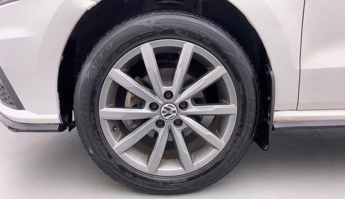 2020 Volkswagen Polo HIGH LINE PLUS 1.0, Petrol, Manual, 49,478 km, Left Front Wheel