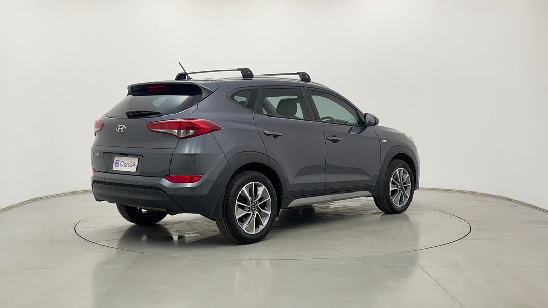 Right Back Diagonal (45- Degree) View