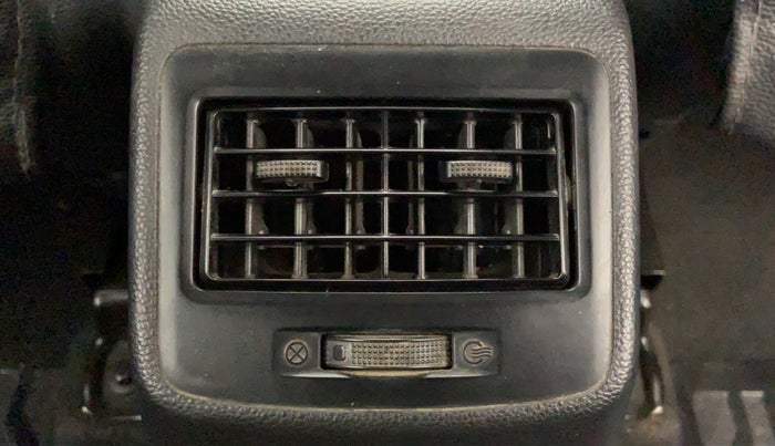 2015 Hyundai Grand i10 SPORTZ 1.2 KAPPA VTVT, Petrol, Manual, 20,639 km, Rear AC Vents