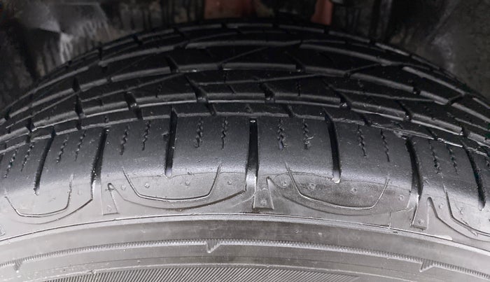 2018 Jeep Compass 2.0 LONGITUDE, Diesel, Manual, 51,835 km, Left Front Tyre Tread