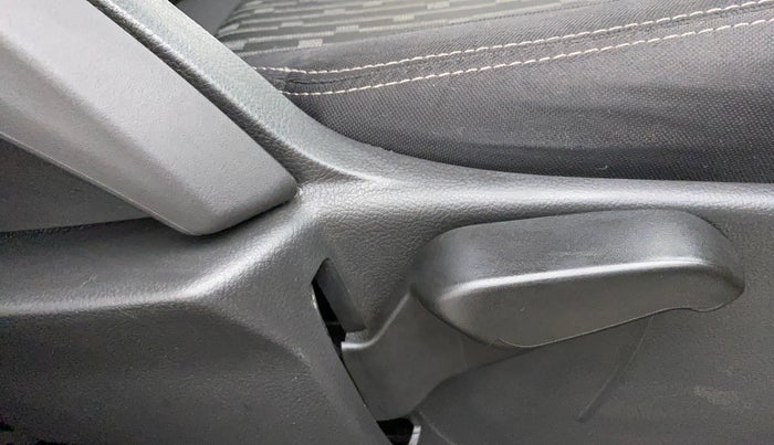 2020 Ford New Figo TITANIUM1.5 DIESEL, Diesel, Manual, 38,399 km, Driver Side Adjustment Panel